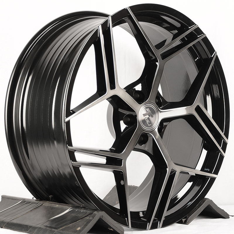 Литой диск Jetwheel Blade R20 9J 5x112 ET35 Литой диск Jetwheel Blade R20 9J 5x112 ET35 DIA 66.6 Gloss Black Brush With Dark Tint