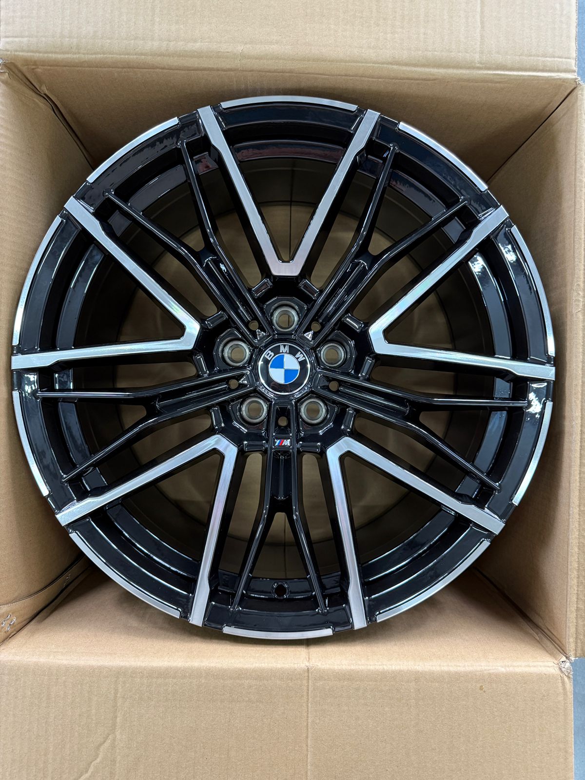 Литой диск FF 3S1284 R19 9J 5x112 ET40 Литой диск FF 3S1284 R19 9J 5x112 ET40 DIA 66