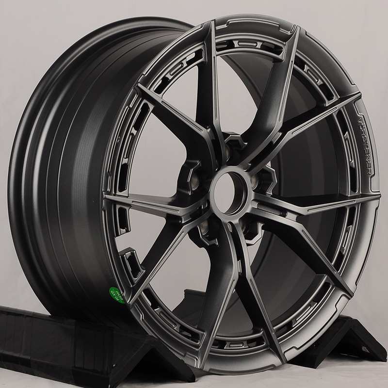 Литой диск KoKo Kuture FF579 R18 8J 5x114.3 ET38 Литой диск KoKo Kuture FF579 R18 8J 5x114.3 ET38 DIA 73.1 Satin Gunmetal