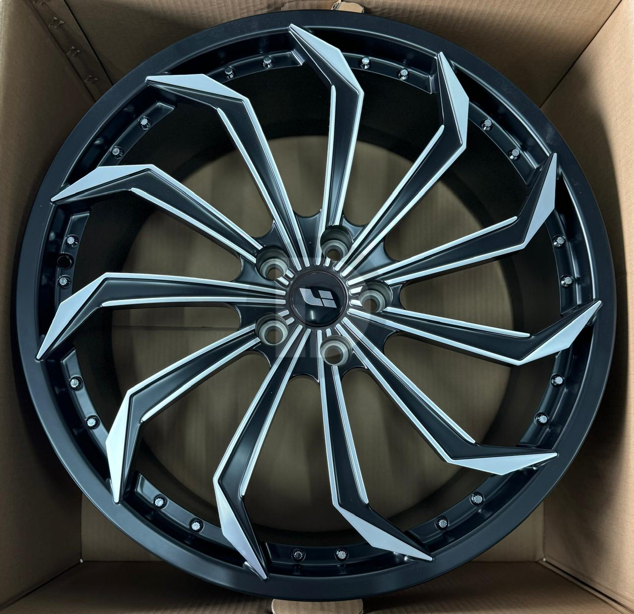 Кованый диск Forged MZB27-1 R22 9J 5x120 Кованый диск Forged MZB27-1 R22 9J 5x120