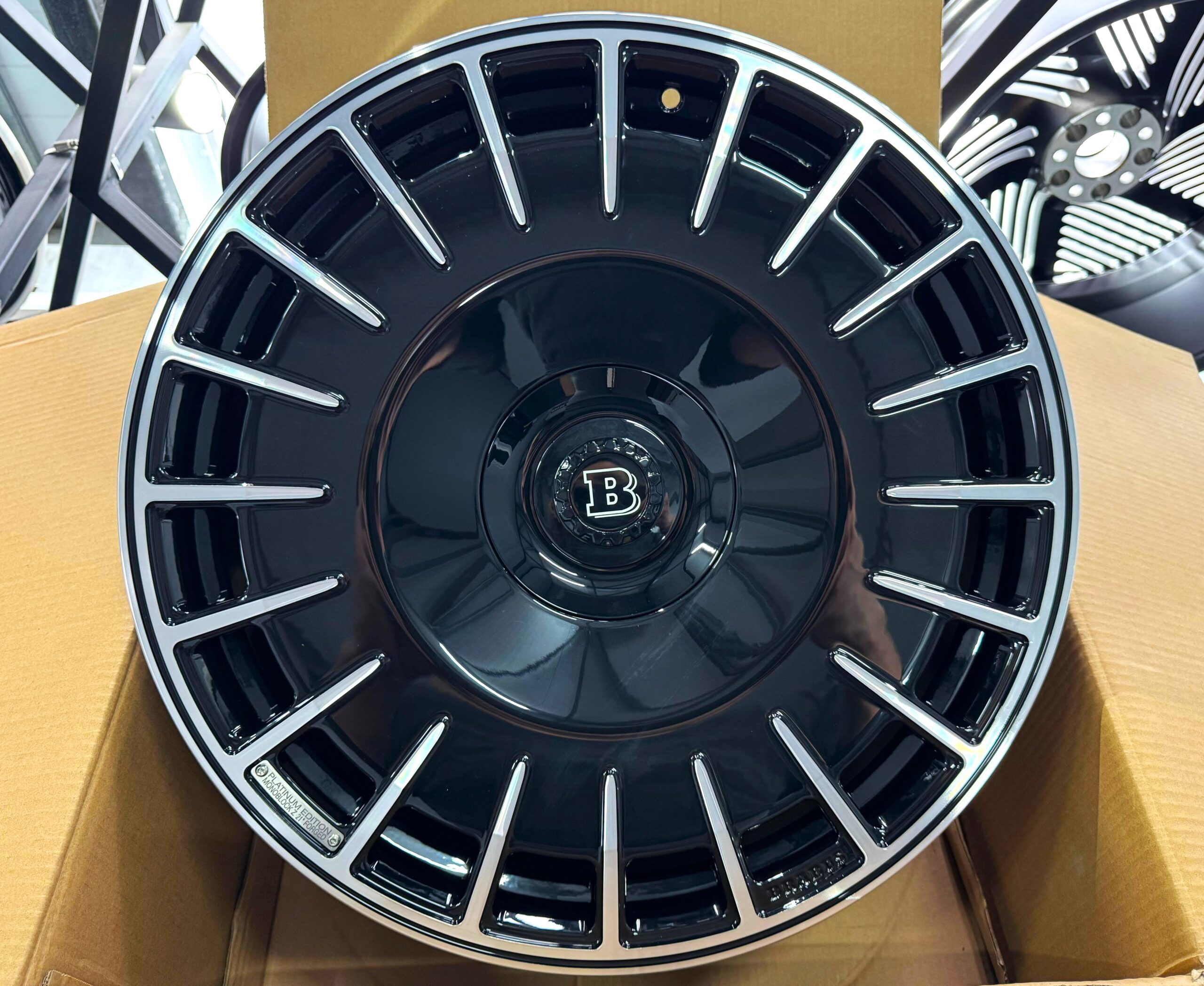Кованый диск Forged D129 R23 10J 5x112 ET45 Кованый диск Forged D129 R23 10J 5x112 ET45 DIA 66