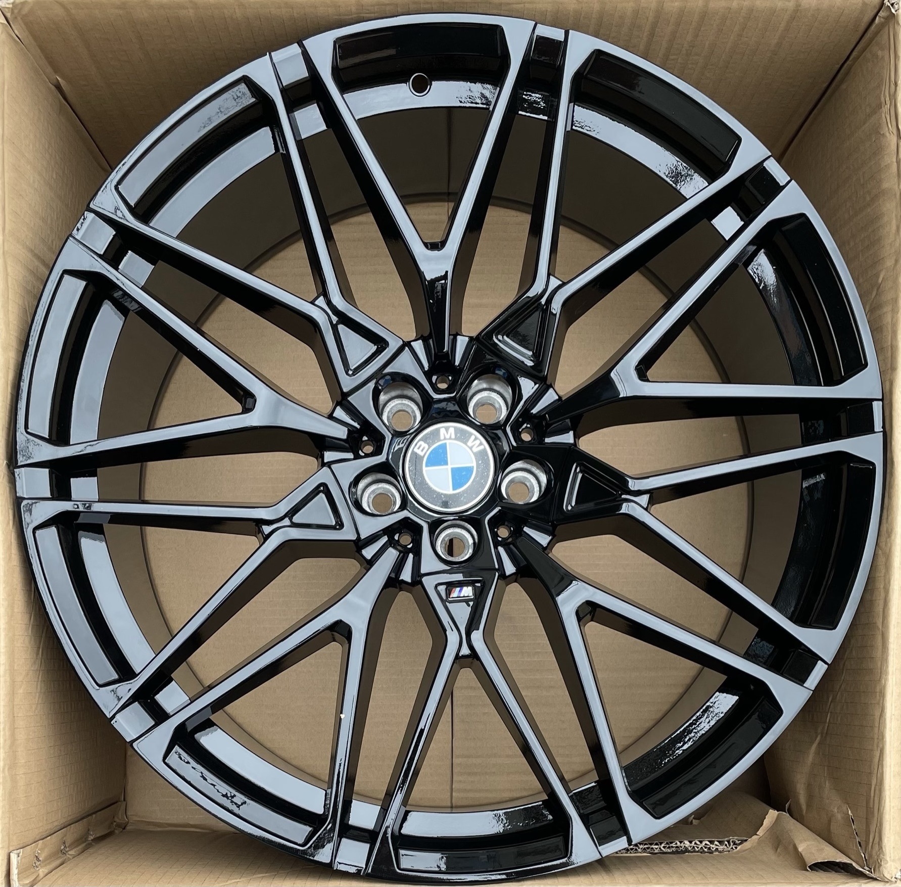 Кованый диск Forged BM340 R22 9 Кованый диск Forged BM340 R22 9