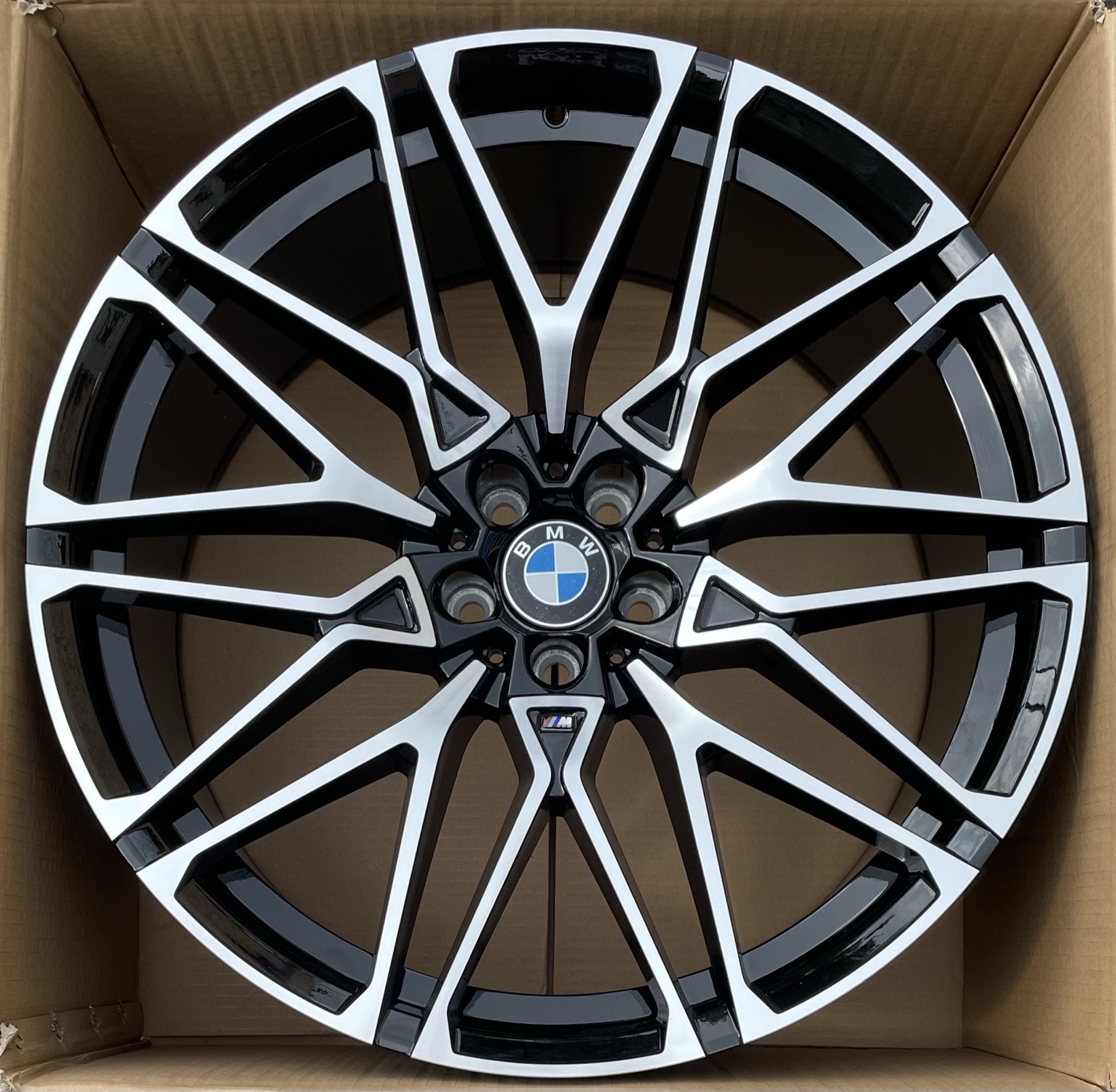 Кованый диск Forged BM340 R22 9 Кованый диск Forged BM340 R22 9