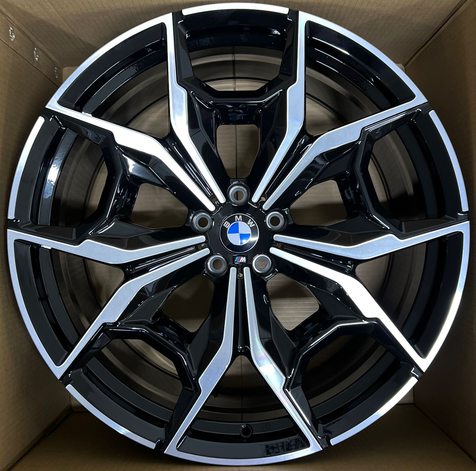 Кованый диск Forged FWB M1 R23 11 Кованый диск Forged FWB M1 R23 11