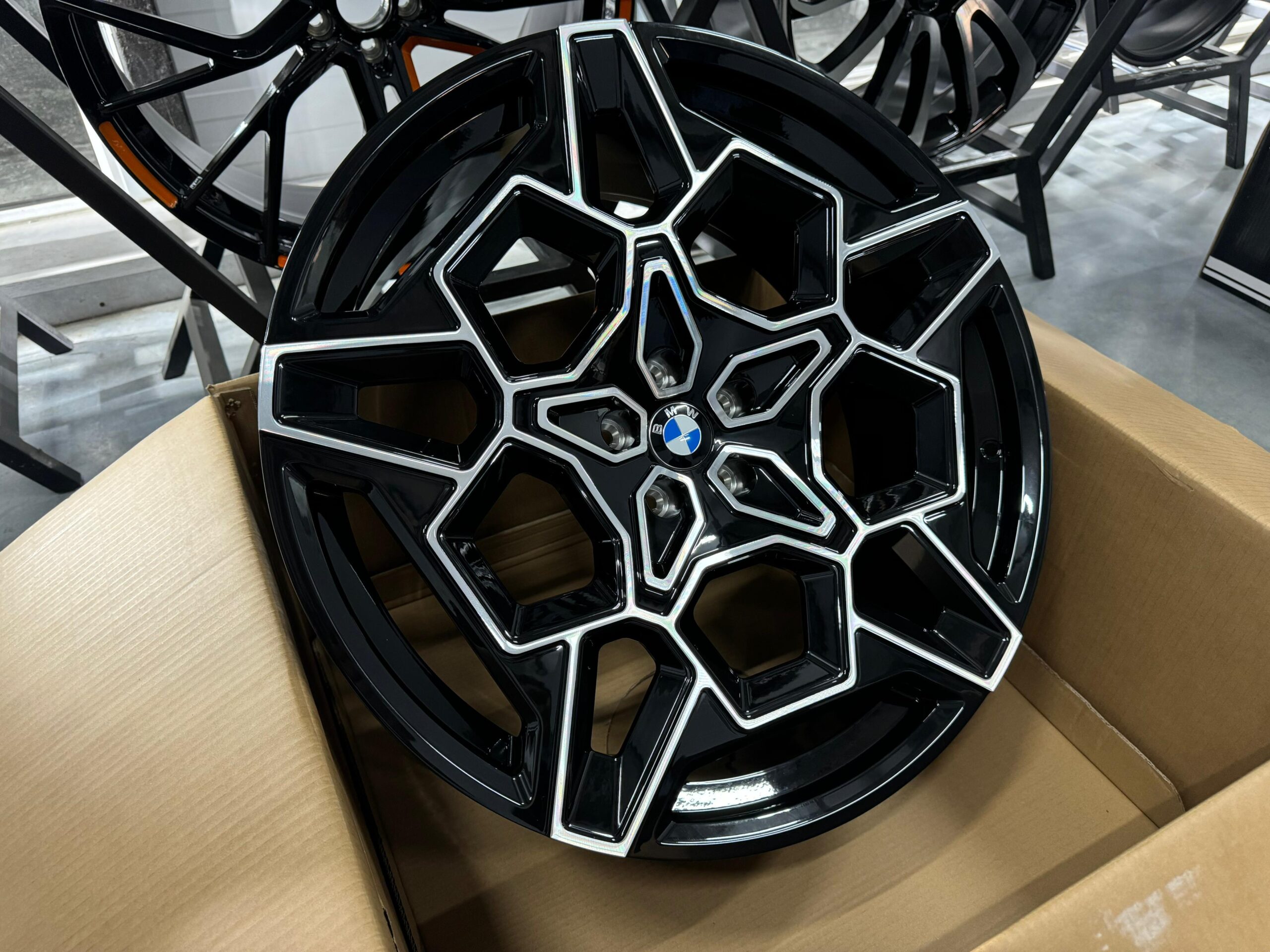 Кованый диск Forged PL1886Q R23 10J 5x112 ET32 Кованый диск Forged PL1886Q R23 10J 5x112 ET32 DIA 66