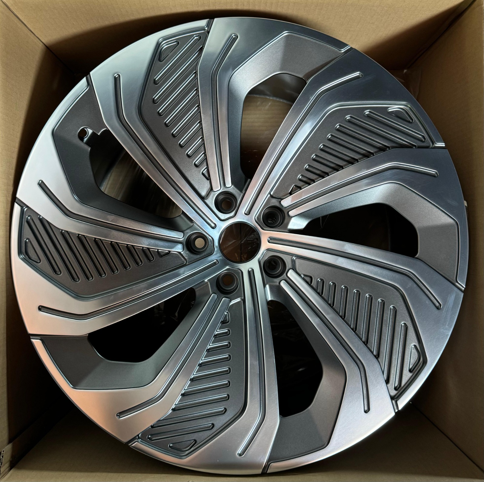 Кованый диск Forged MZB21 R22 9 Кованый диск Forged MZB21 R22 9