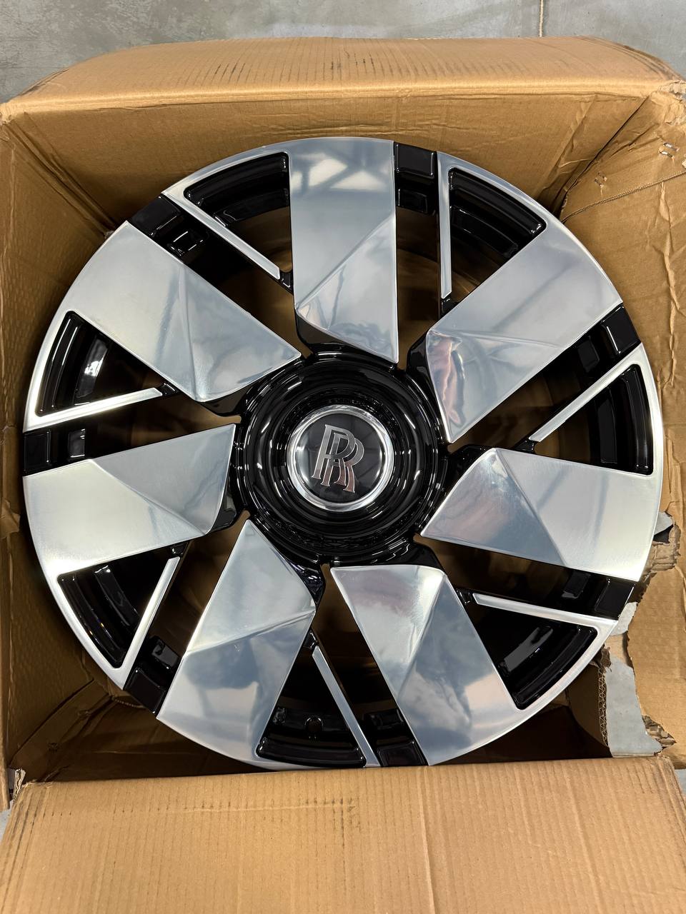 Кованый диск Forged D156 R23 9J 5x112 ET30 Кованый диск Forged D156 R23 9J 5x112 ET30 DIA 66