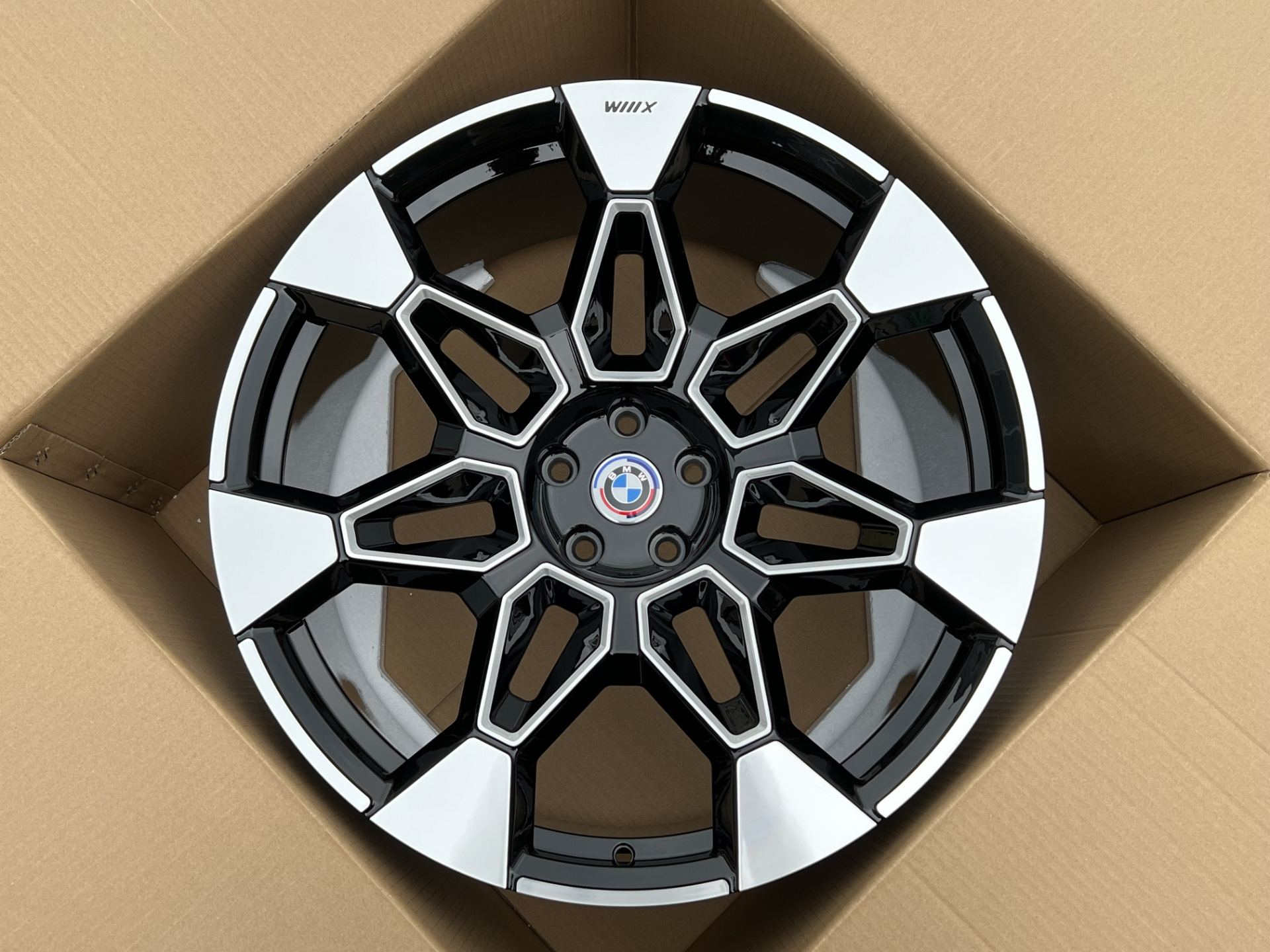 Кованый диск Forged MZB18-1 R23 11 Кованый диск Forged MZB18-1 R23 11