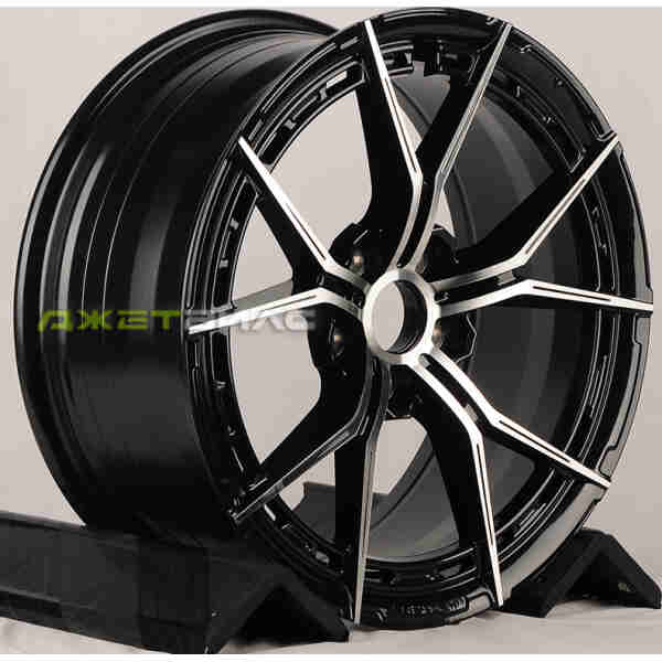 Литой диск KoKo Kuture FF579 R18 8J 5x114.3 ET38 DIA 73.1 Gloss Black+Maching Face