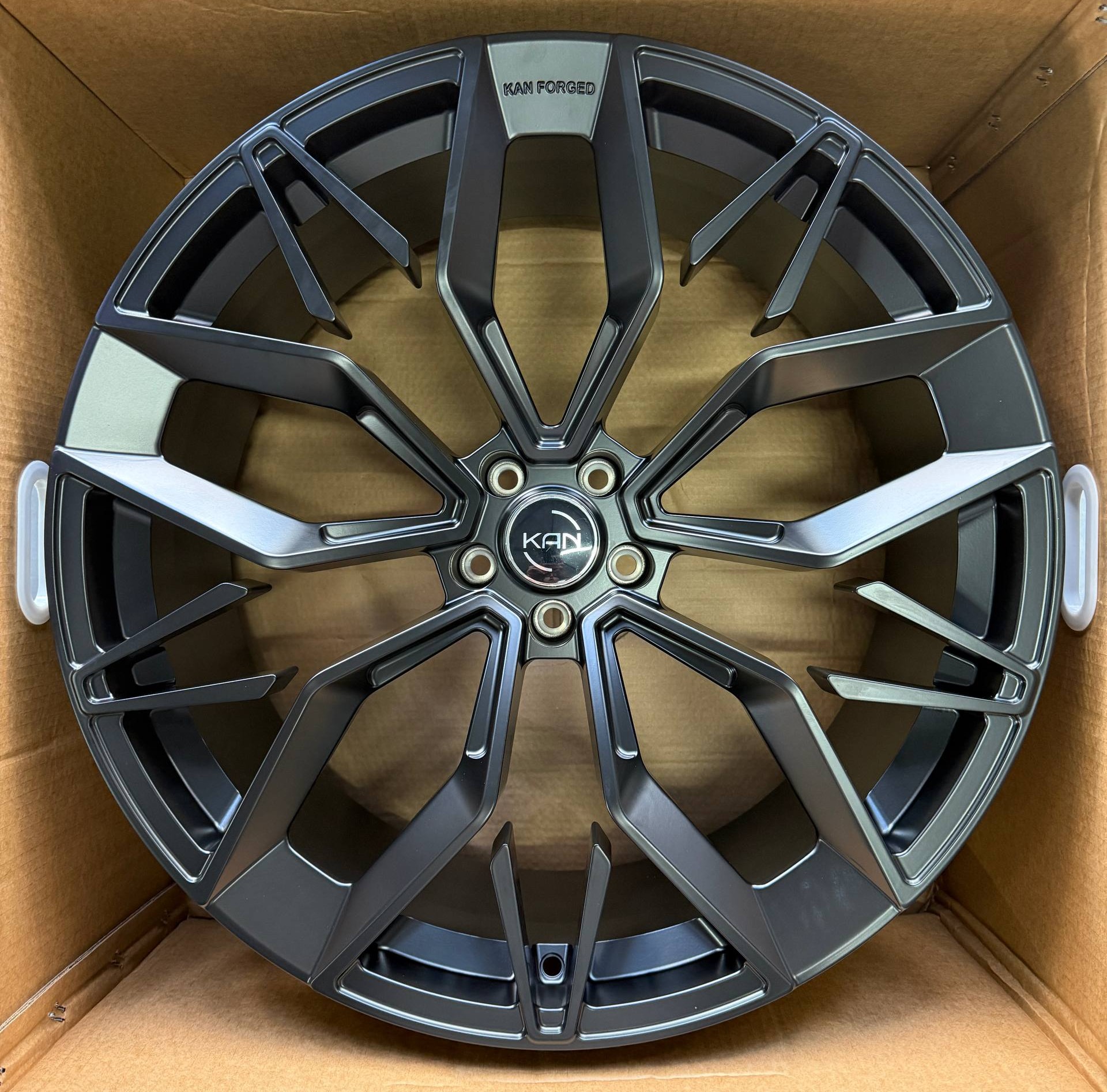 Кованый диск KAN KF717 R22 10J 5x112 ET20 Кованый диск KAN KF717 R22 10J 5x112 ET20 DIA 66