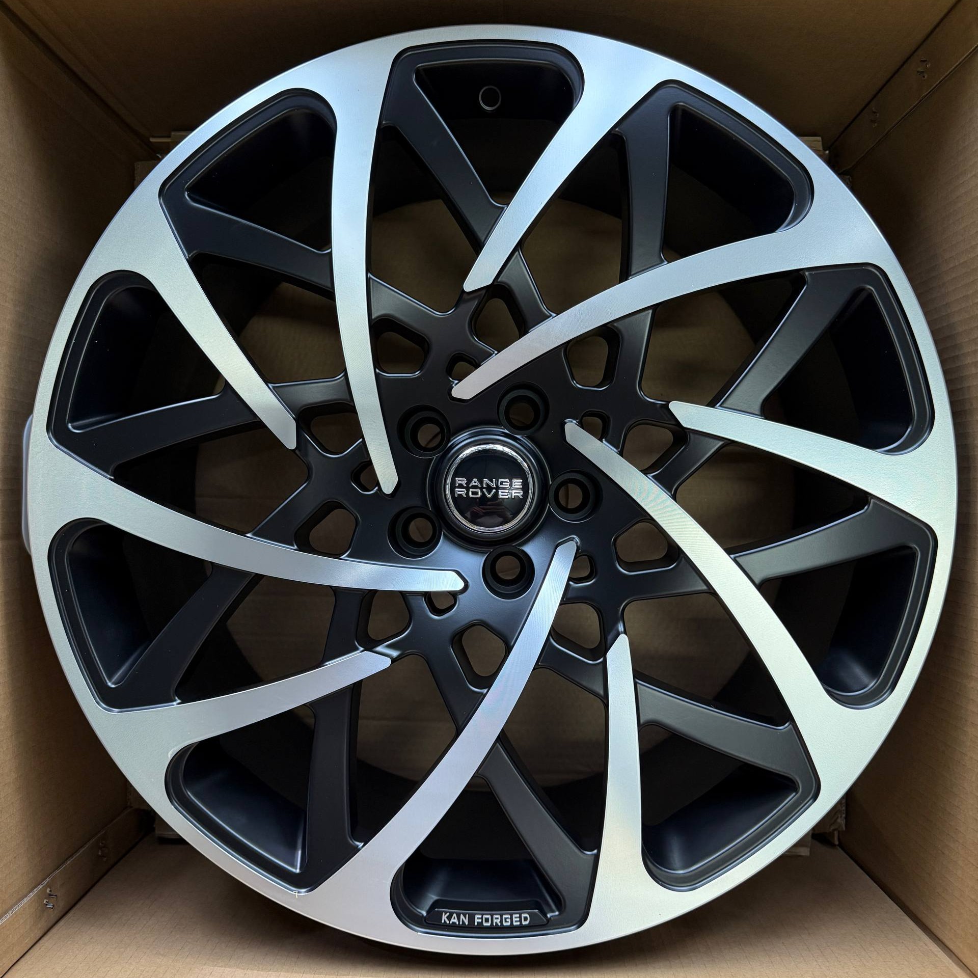 Кованый диск Forged LR280 R22 9 Кованый диск Forged LR280 R22 9