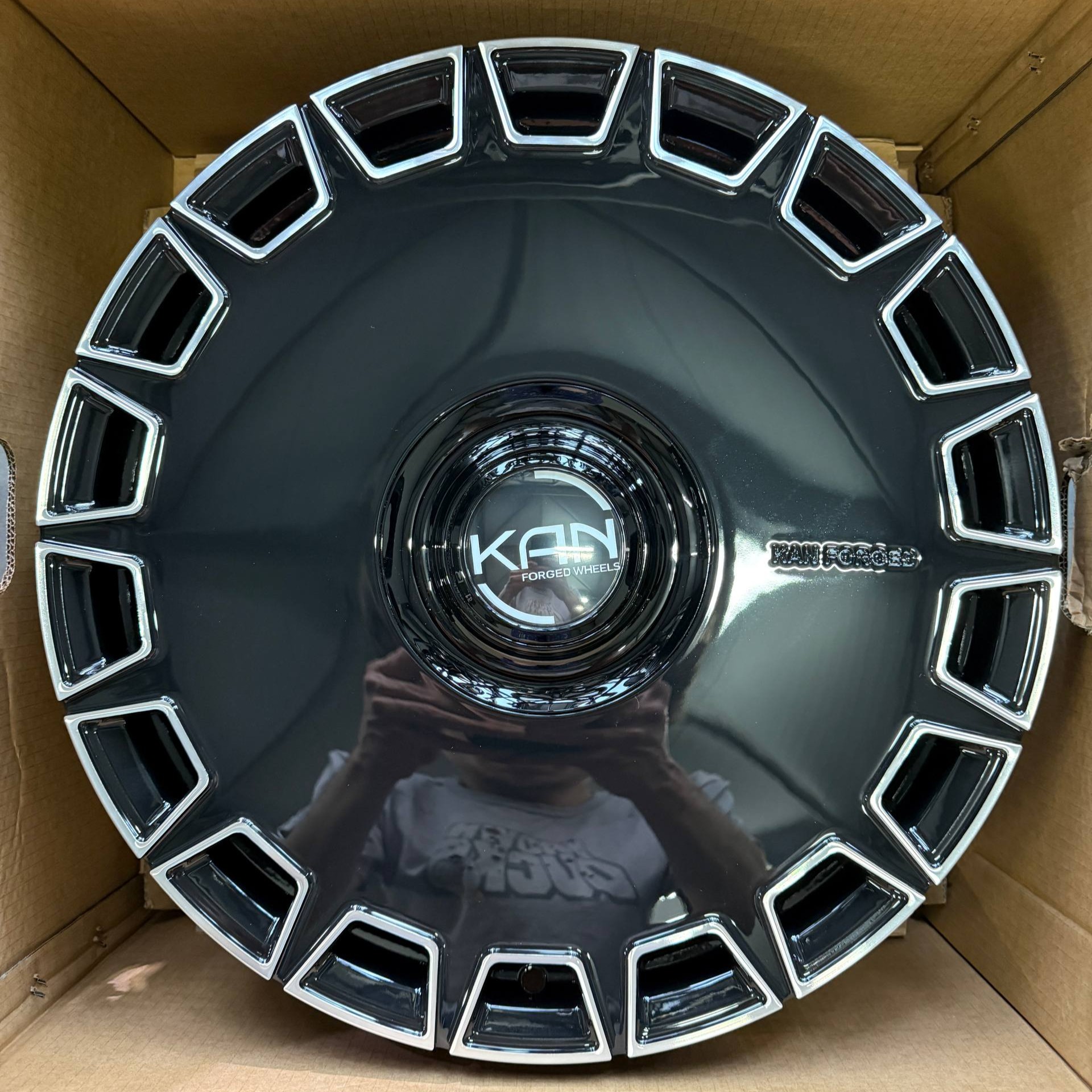 Кованый диск KAN KF105 R21 9J 5x108 ET35 Кованый диск KAN KF105 R21 9J 5x108 ET35 DIA 65