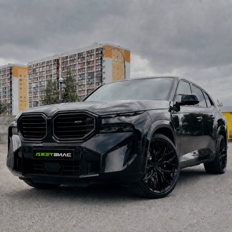 BMW XM — диски Jetwheels