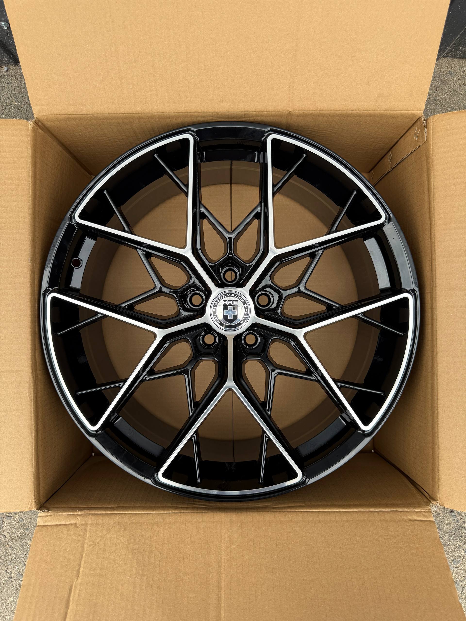Литой диск GR YZX049 R20 8 Литой диск GR YZX049 R20 8