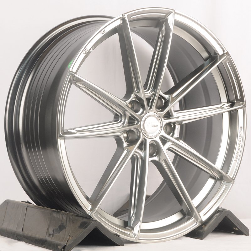 Литой диск KoKo Kuture FF600 R19 8.5J 5x114.3 ET35 Литой диск KoKo Kuture FF600 R19 8.5J 5x114.3 ET35 DIA 73.1 Titanium Silver