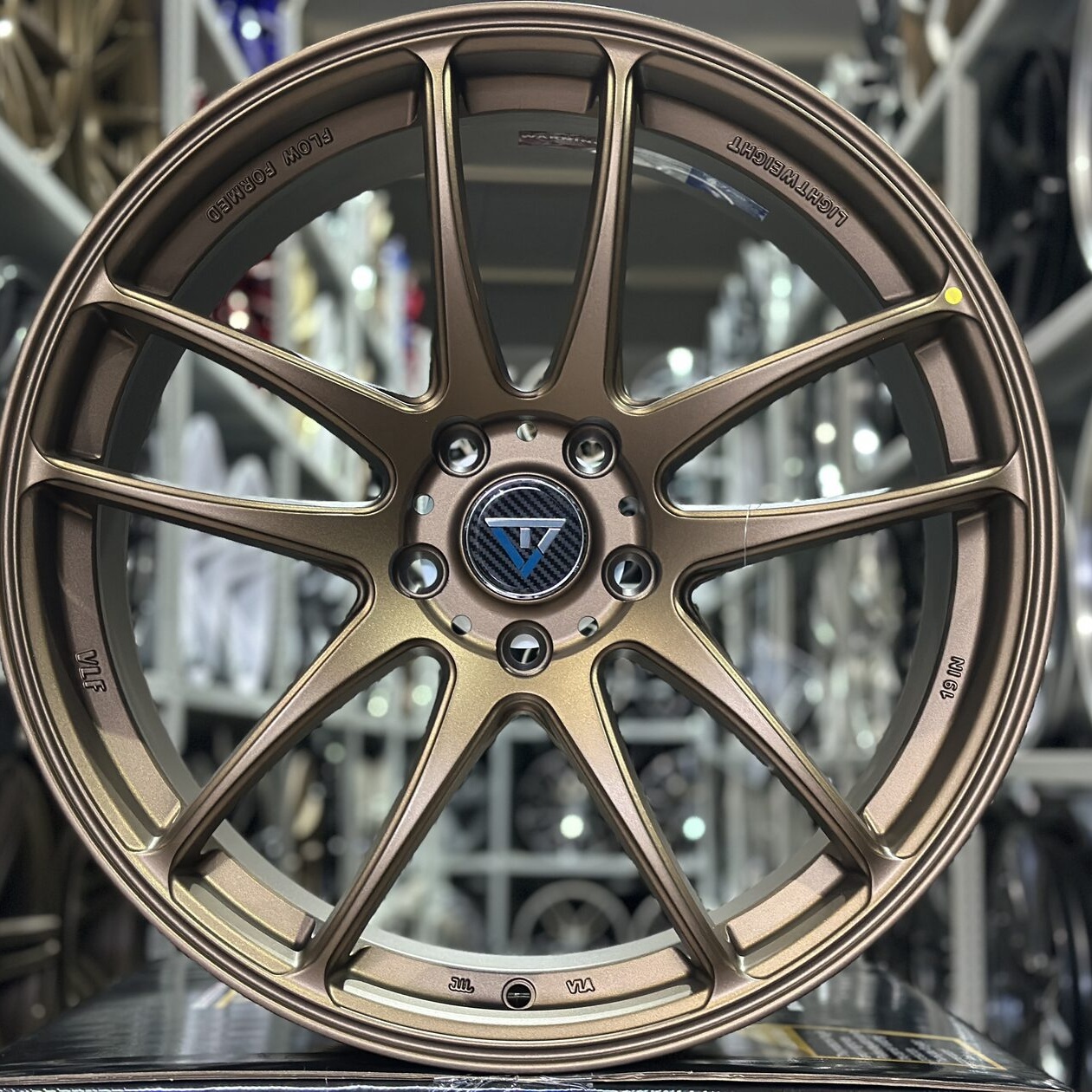 ipw44-showroom-610251-ff30db259948fb25
