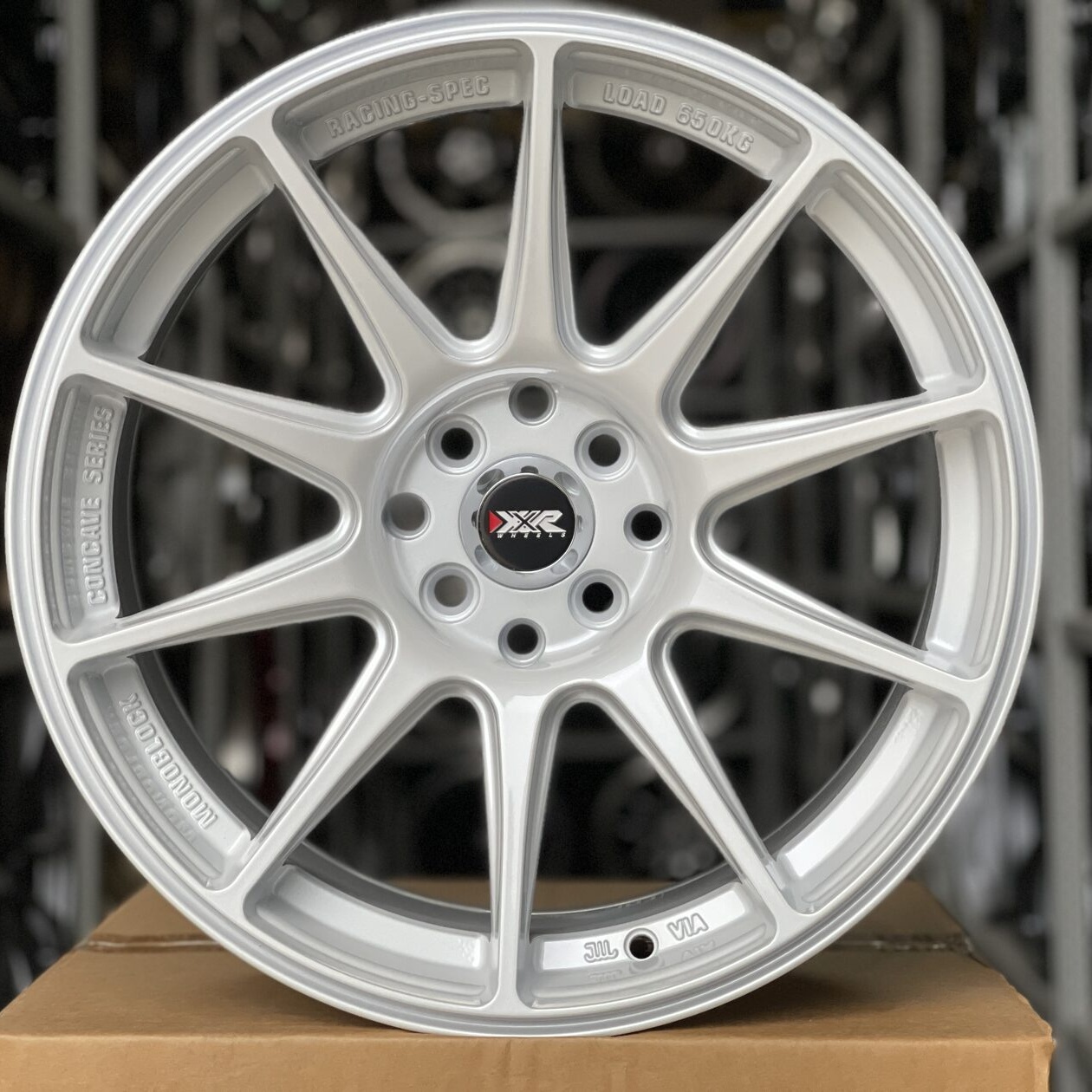 ipw44-showroom-610764-3707afeb97994927