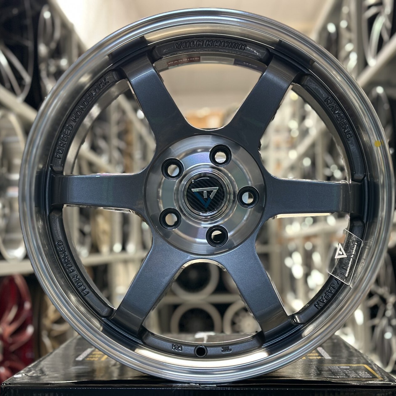 ipw44-showroom-610872-b433b9dff8bcf9c7