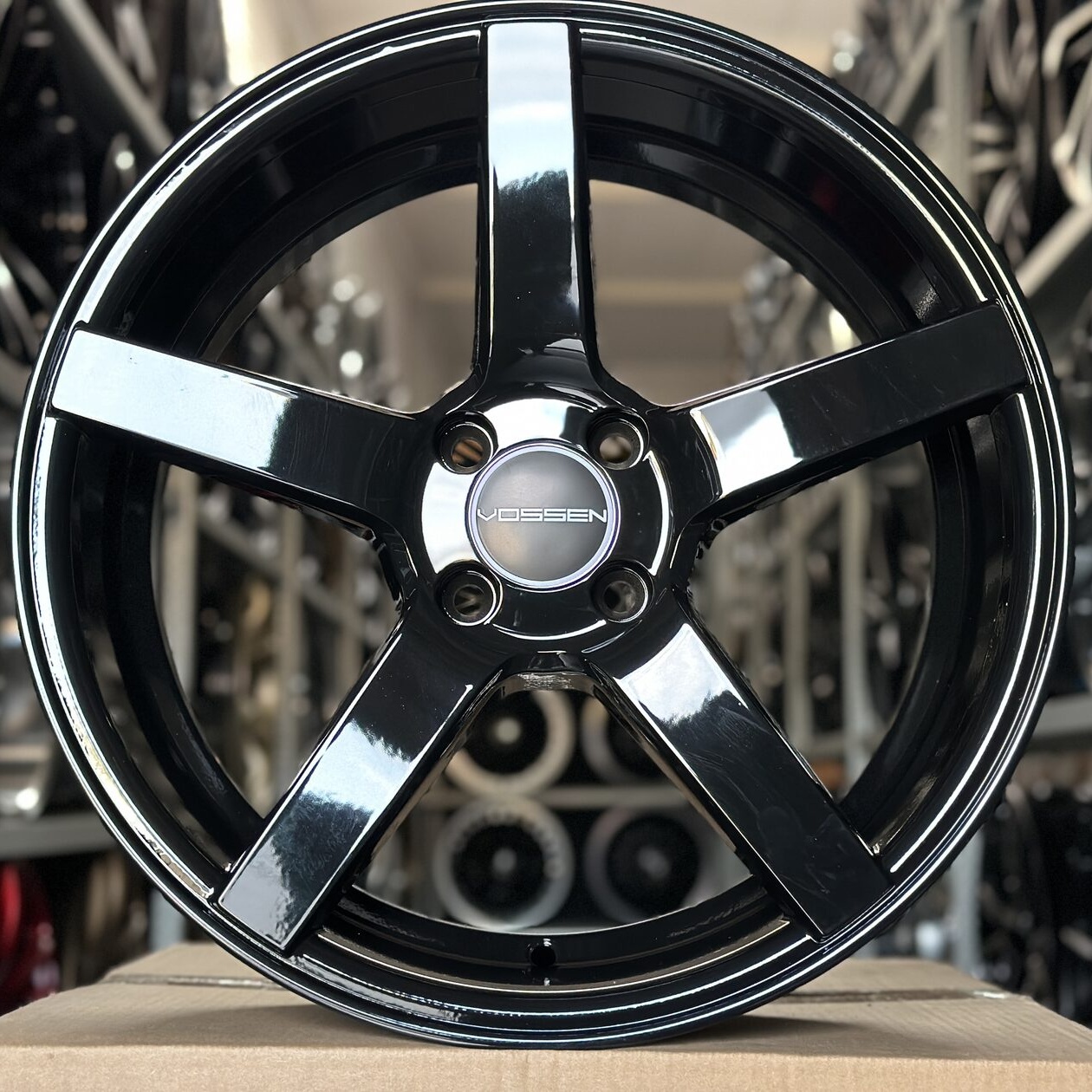 ipw44-showroom-610894-31f2604cb7987443