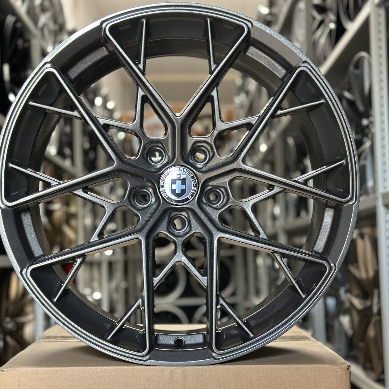ipw44-showroom-610922-f5445bcce56836a4