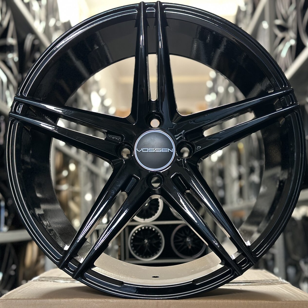 ipw44-showroom-610975-50803877635b13d3