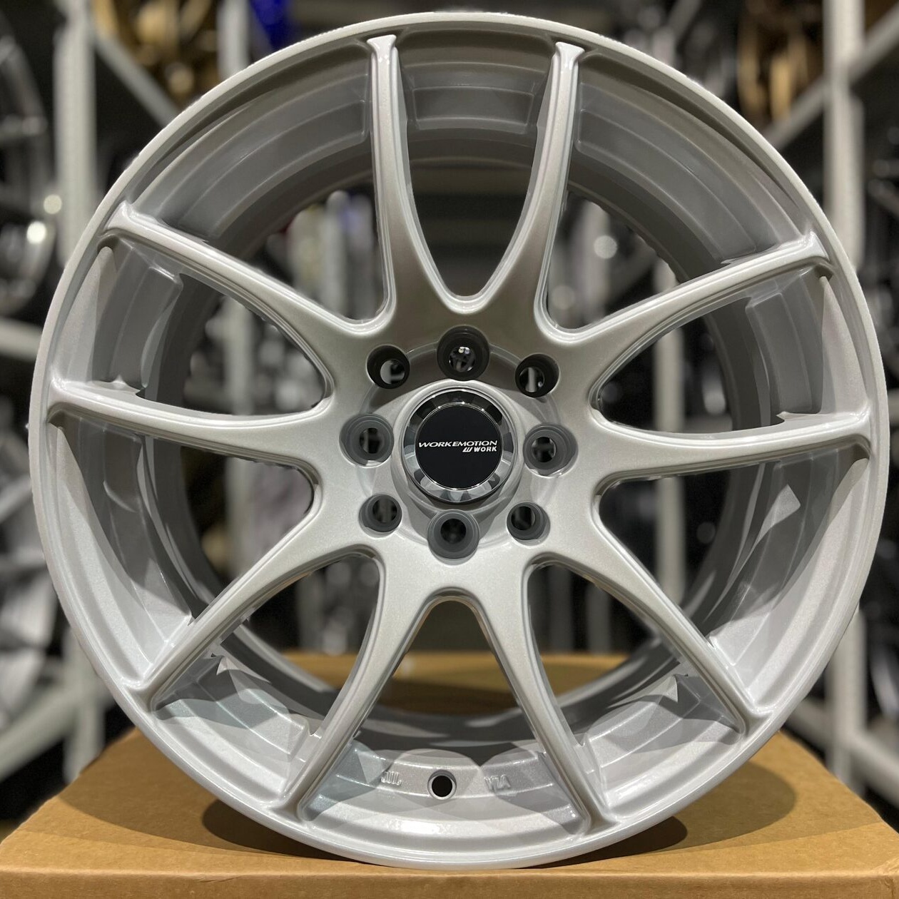ipw44-showroom-611508-f10bdb1b79bac1bb