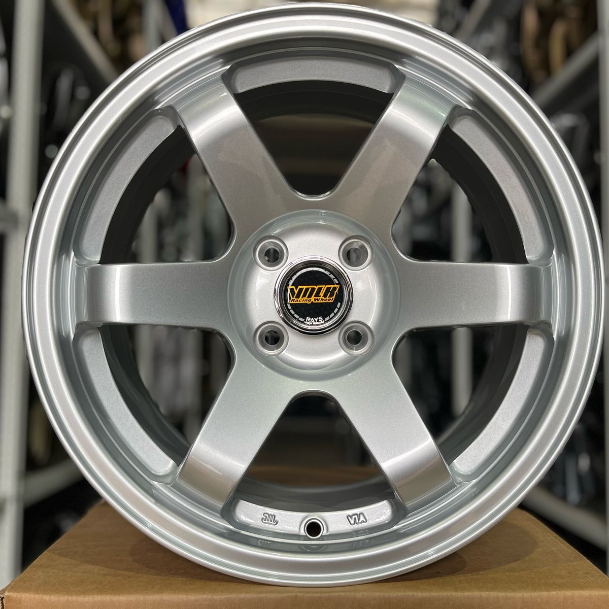 ipw44-showroom-611587-f5b8083fb78bf0e5