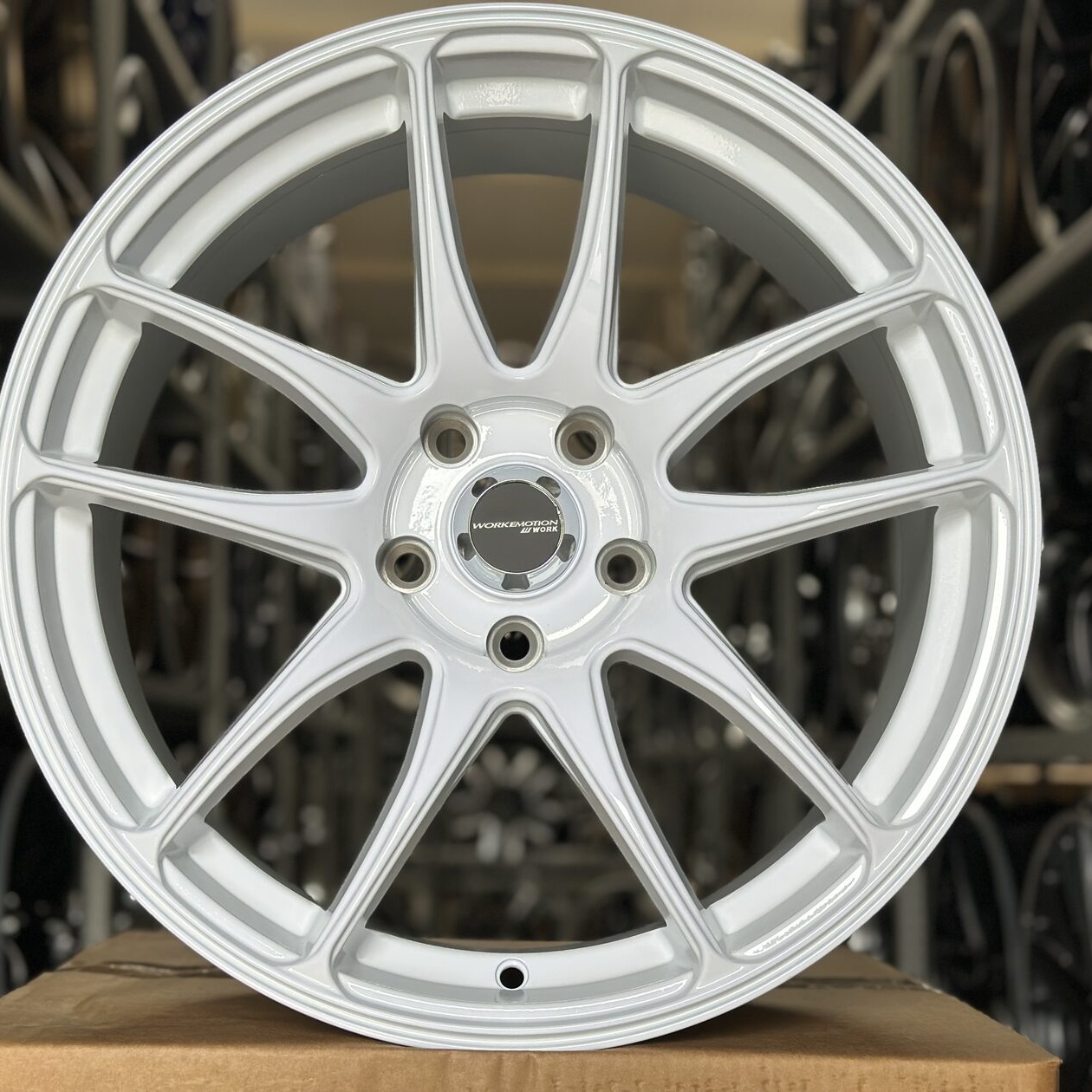 ipw44-showroom-612111-6561ae8a12b510c7